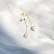 Load image into Gallery viewer, Bridal Pearl drop earring | 14k Gold filled, freshwater pearl HE003
