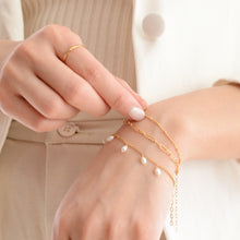 Load image into Gallery viewer, Bridal Dainty pearl bracelet HB003
