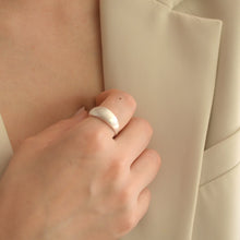 Load image into Gallery viewer, Rosa Matte Dome Ring R003
