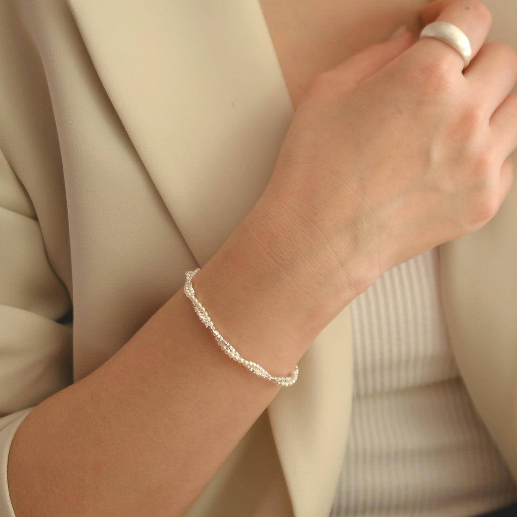 Ida pearls silver bracelet B002