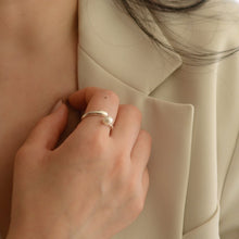 Load image into Gallery viewer, Nina silver pearl ring R004
