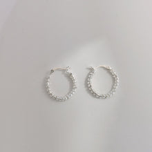Load image into Gallery viewer, Sheila silver beads hoop E007
