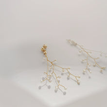 Load image into Gallery viewer, HE008 Dainty vine earring
