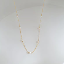 Load image into Gallery viewer, Floating pearl necklace | Freshwater pearls Gold filled chain HN014
