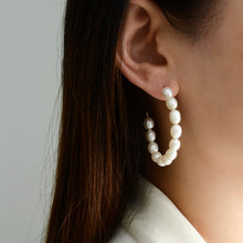 Load image into Gallery viewer, Bridal Hoop Earrings-Minimalist pearl hoop earring | Freshwater pearl, Gold filled HE002
