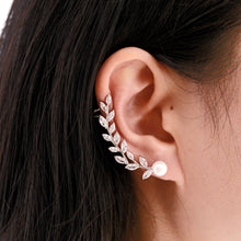 Load image into Gallery viewer, Bridal Pearl ear climber | Silver or Rose Gold Plating E052
