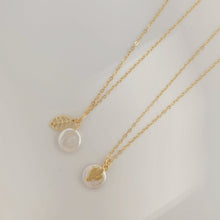 Load image into Gallery viewer, Pearl pendant necklace | Gold filled and freshwater pearl HN002
