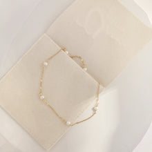 Load image into Gallery viewer, Floating pearl necklace | Freshwater pearls Gold filled chain HN014
