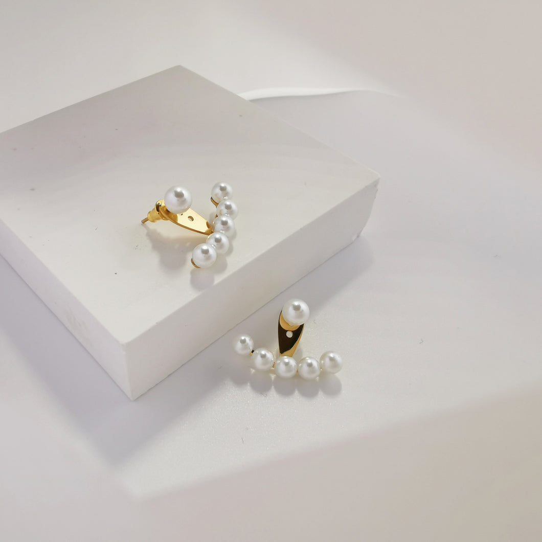 Pearl ear jacket | Faux pearls, stainless steel with gold plating E079