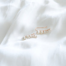 Load image into Gallery viewer, Pearl ear climber | Gold or Rhodium Plating E072
