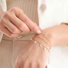 Load image into Gallery viewer, Dainty pearl bracelet HB003
