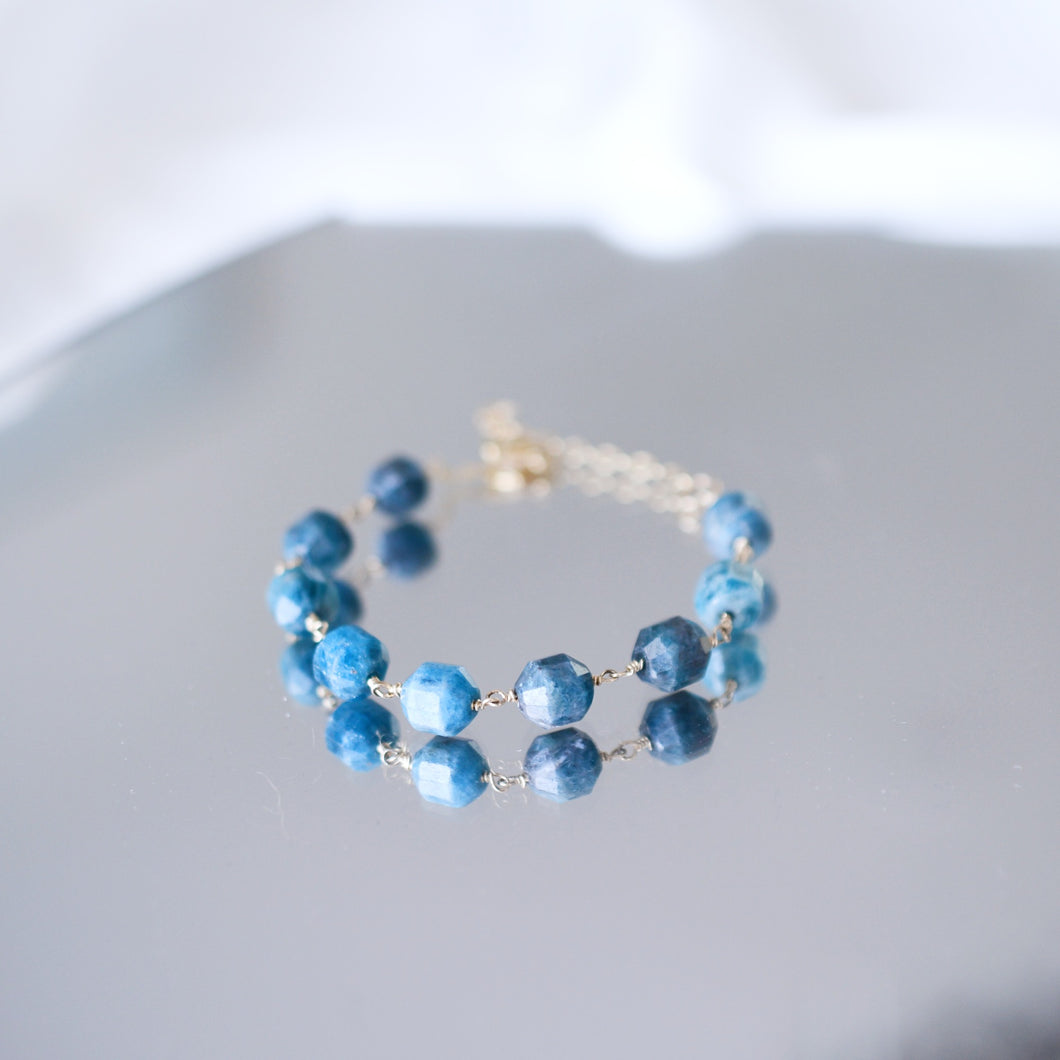 Blue Apatite bracelet | Blue apatite and gold filled wire HB005