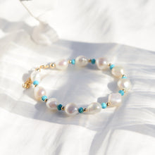 Load image into Gallery viewer, Margret bracelet | Freshwater pearls Turquoise stone HB021
