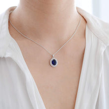 Load image into Gallery viewer, Statement pendant necklace N001
