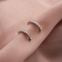 Load image into Gallery viewer, Dainty ear cuff | Rose gold/rhodium plated E057
